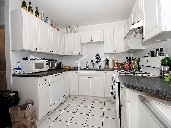5th image of 315A Saint Paul St #2N5
