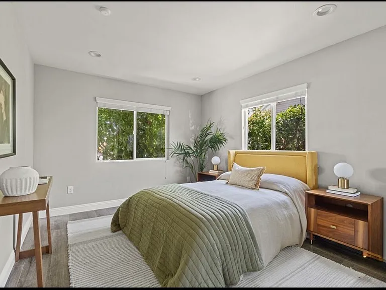 5434 4th Ave — Photo 3
