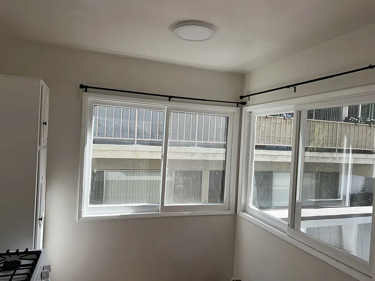 1147 Hacienda Pl #4 — Photo 8