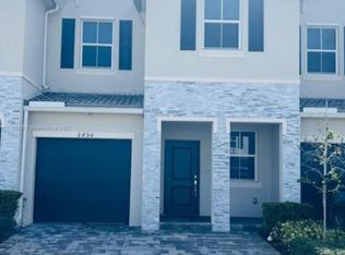 2650 SE 10th St, Homestead, FL 33035