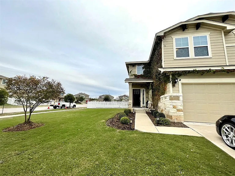 609 Tumlinson Fort Way — Photo 4
