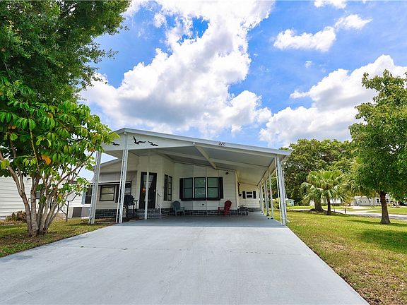 2nd image of 821 Bougainvillea Cir