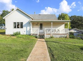 122 W 9th St, Logan, IA 51546