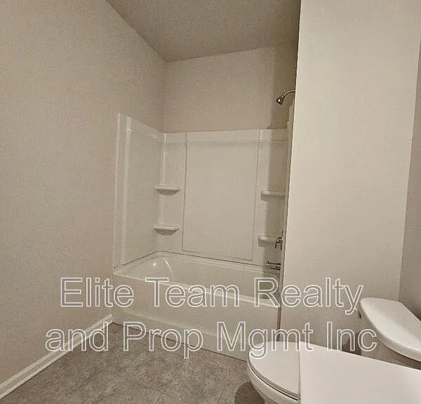 5416 Kings Ridge Dr — Photo 35