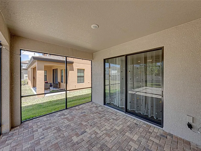 14633 Red Castle Ave — Photo 54