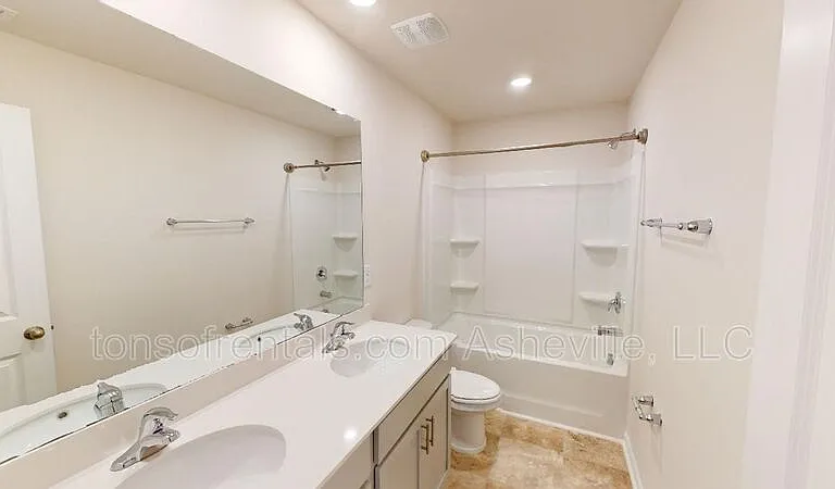 354 Tavernier Ln — Photo 25