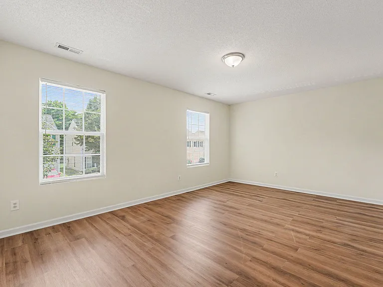 4419 Karlbrook Ln — Photo 12