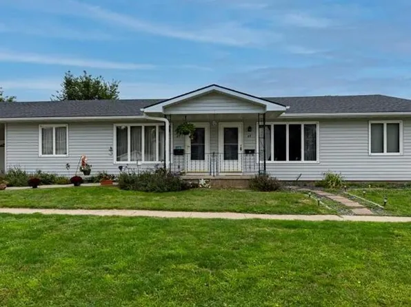47 6th St, Woodbine, IA 51579