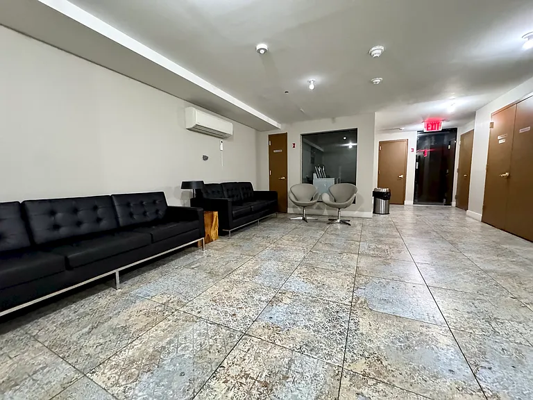 152 Boerum St #3B — Photo 9