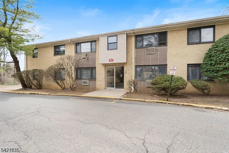 Building Photo - 401 US Highway 22 #B