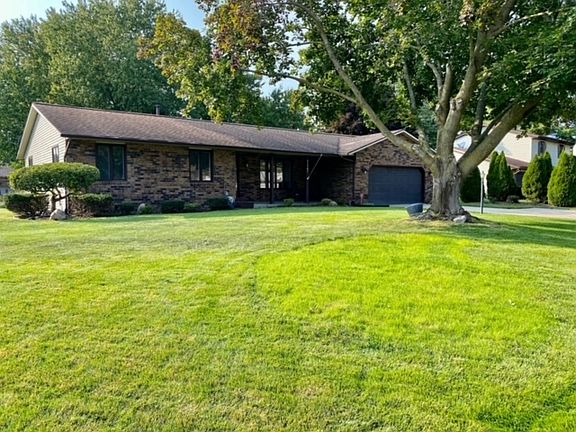 3rd image of 51767 E Gatehouse Dr