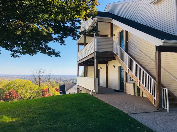 1635 King Ct, Green Brook, NJ 08812