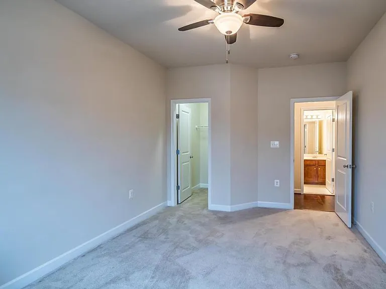 42329 Benfold Sq — Photo 13