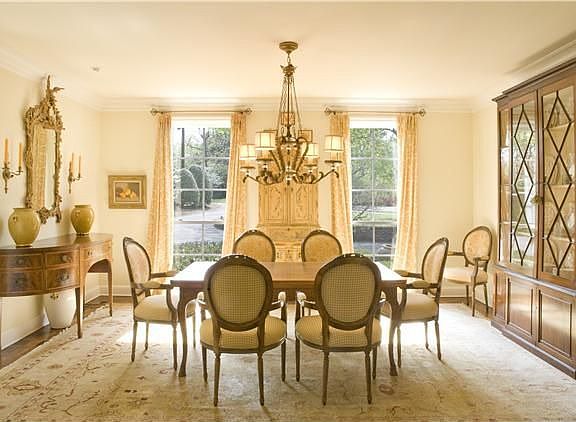 3rd image of 103 Westhampton Pl