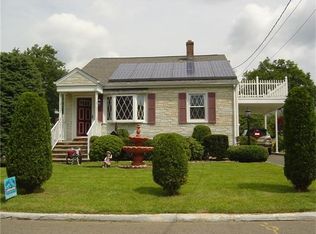 321 Lorraine Ave, Middlesex, NJ 08846