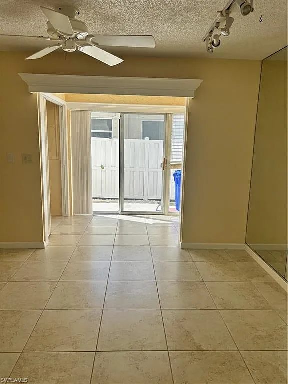2 bed, 2.5 bath, 1120 sqft, $2,950 — Photo 4