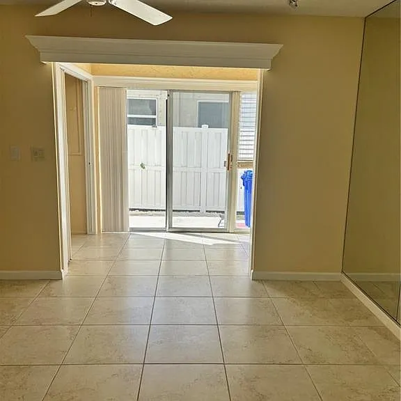 296 4th Ave S #296 — Photo 4