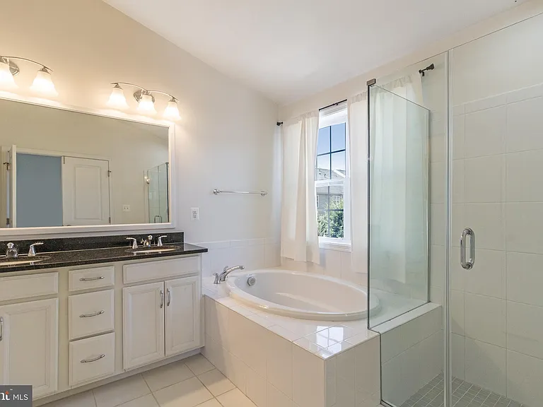 23409 Berkeley Meadows Dr — Photo 21