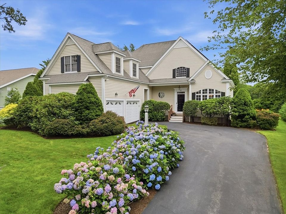 1st image of 43 White Cliffs Dr