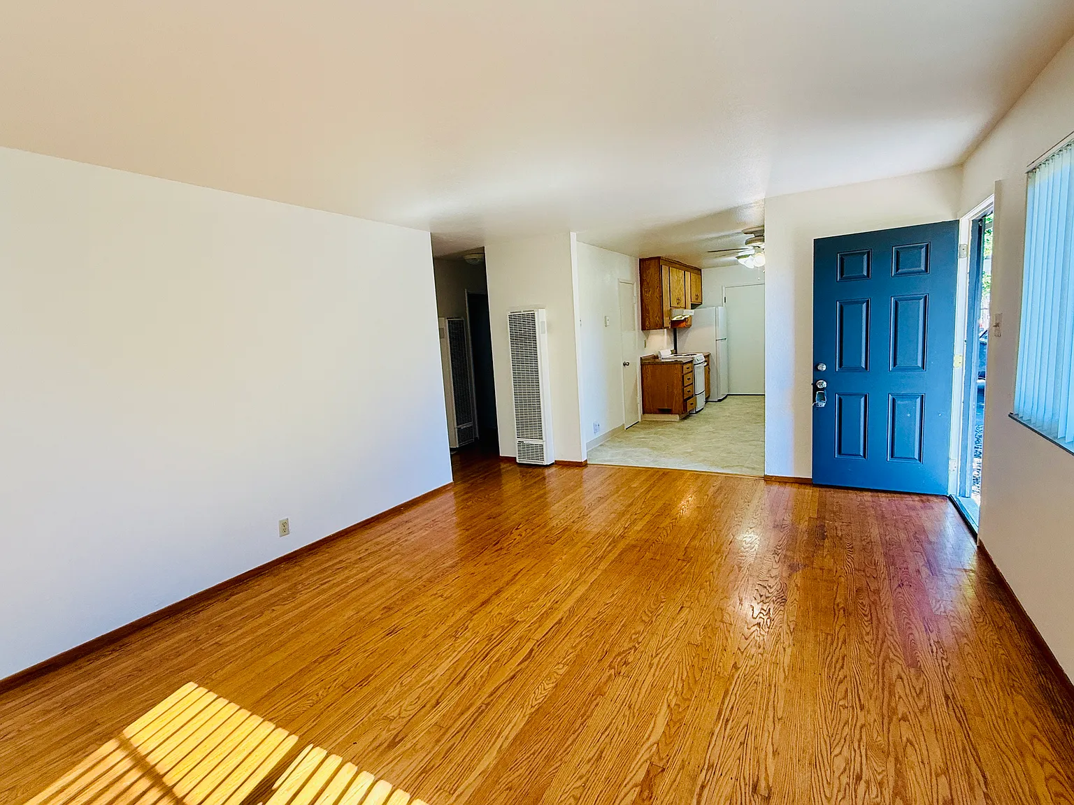 2 bed, 1100 sqft, $2,600 — Photo 3