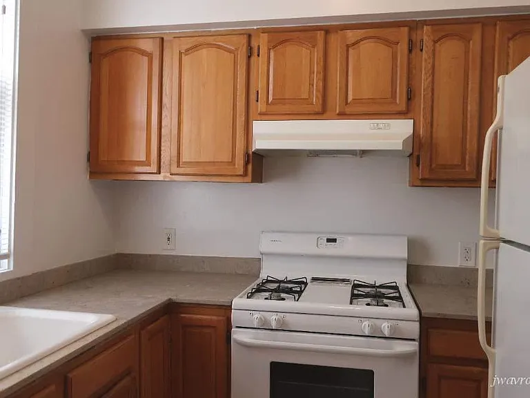 2852 California St #10 — Photo 2