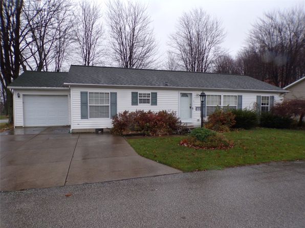 5203 Chianti Cir, Girard, PA 16417