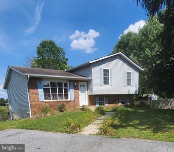 212 Grand Dr, Taneytown, MD, 21787