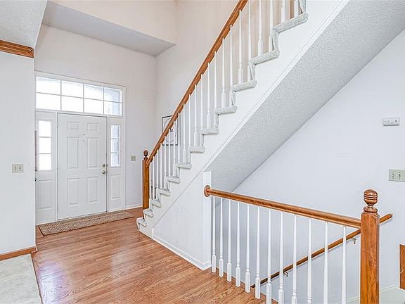 3rd image of 15243 Goodman St