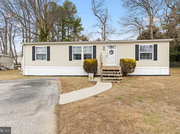 98 N Dragon Dr #122, Bear, DE 19701
