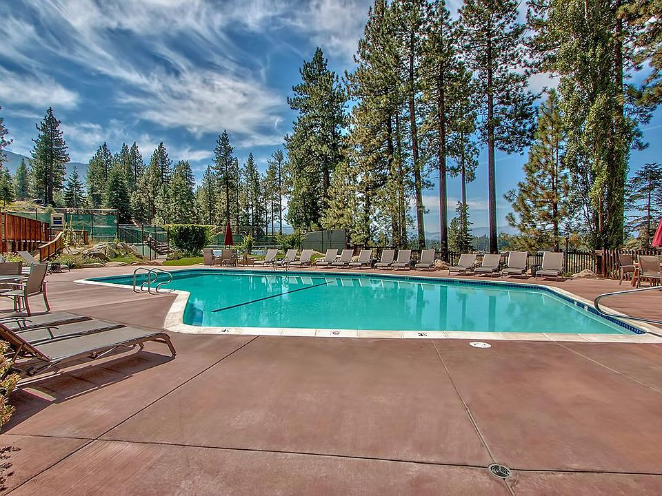 Lake Village Seasonal Community Pool