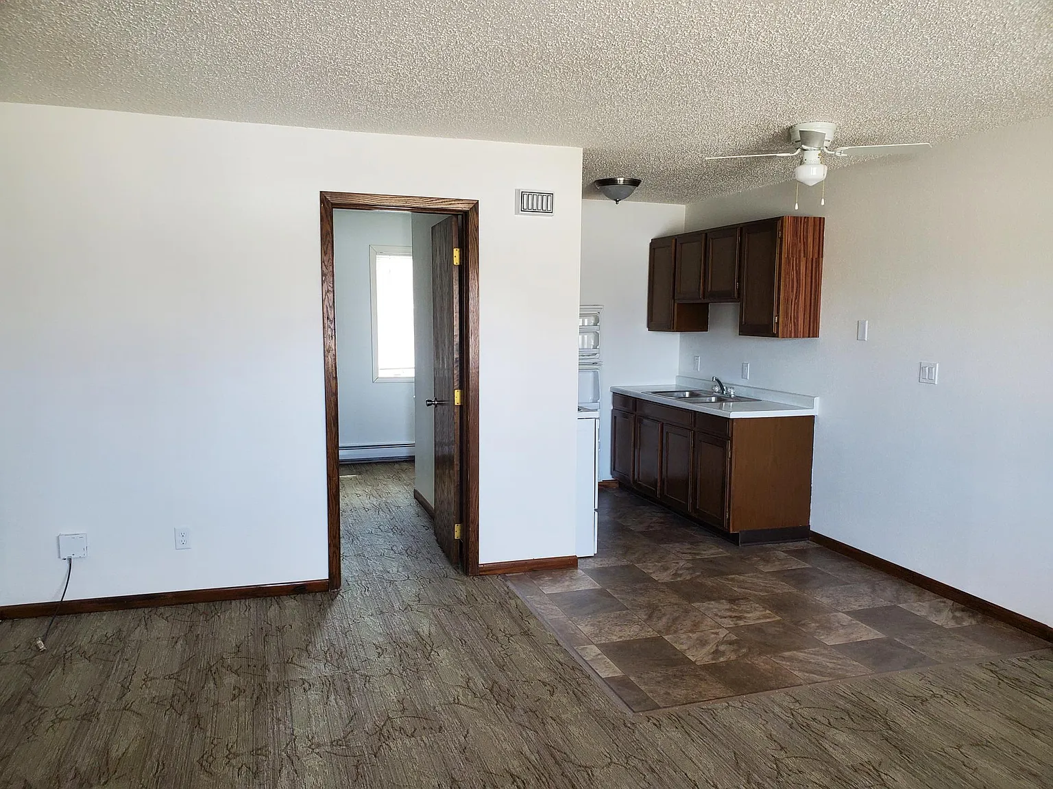 1 bed, 436 sqft, $675 — Photo 1