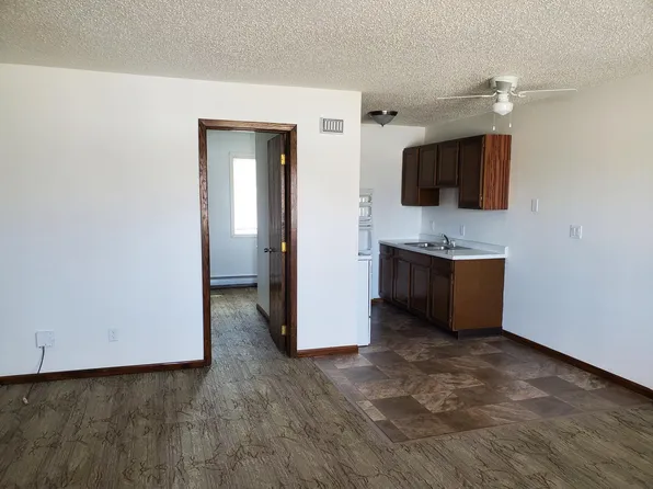 718 3rd Ave NE, Crookston, MN 56716