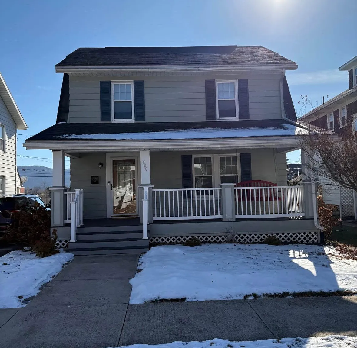 4 bed, 1.5 bath, 1900 sqft, $1,900 — Photo 1