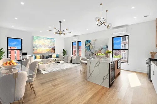 101 W 72nd St #PENTHOUSE Photo 1