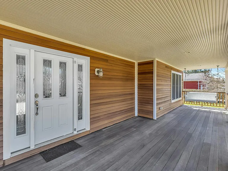 6 Nidzyn Ave — Photo 5
