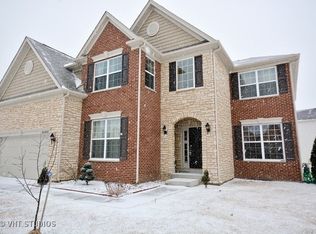 34W401 Valley Cir, St Charles, IL 60174