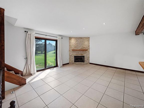 2nd image of 3054 Moon Lake Dr