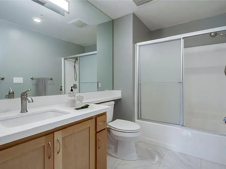 450 J St #3131 — Photo 30