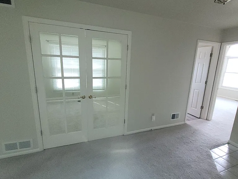 9214 Winona Ct — Photo 10