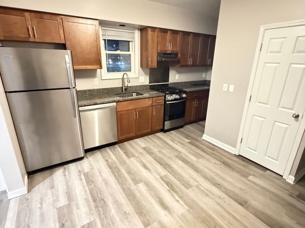 406 N Broadway St #1R