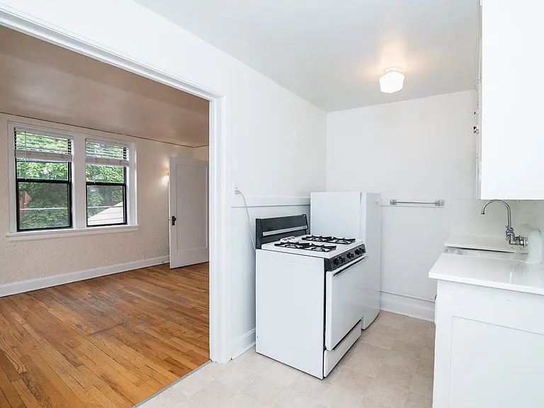 Marianne Apartments — Photo 41