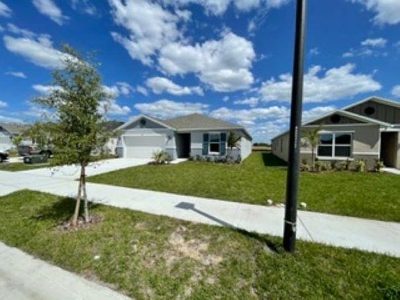 3rd image of 240 Summerlin Ln