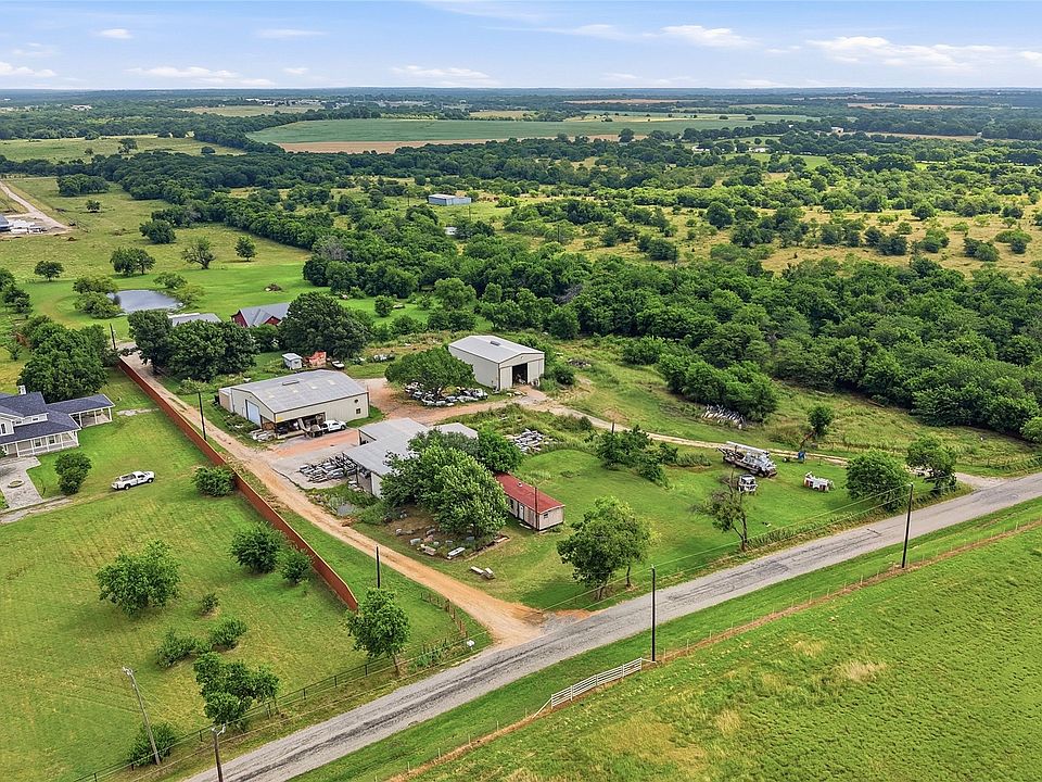 1st image of 823 Higgins Rd