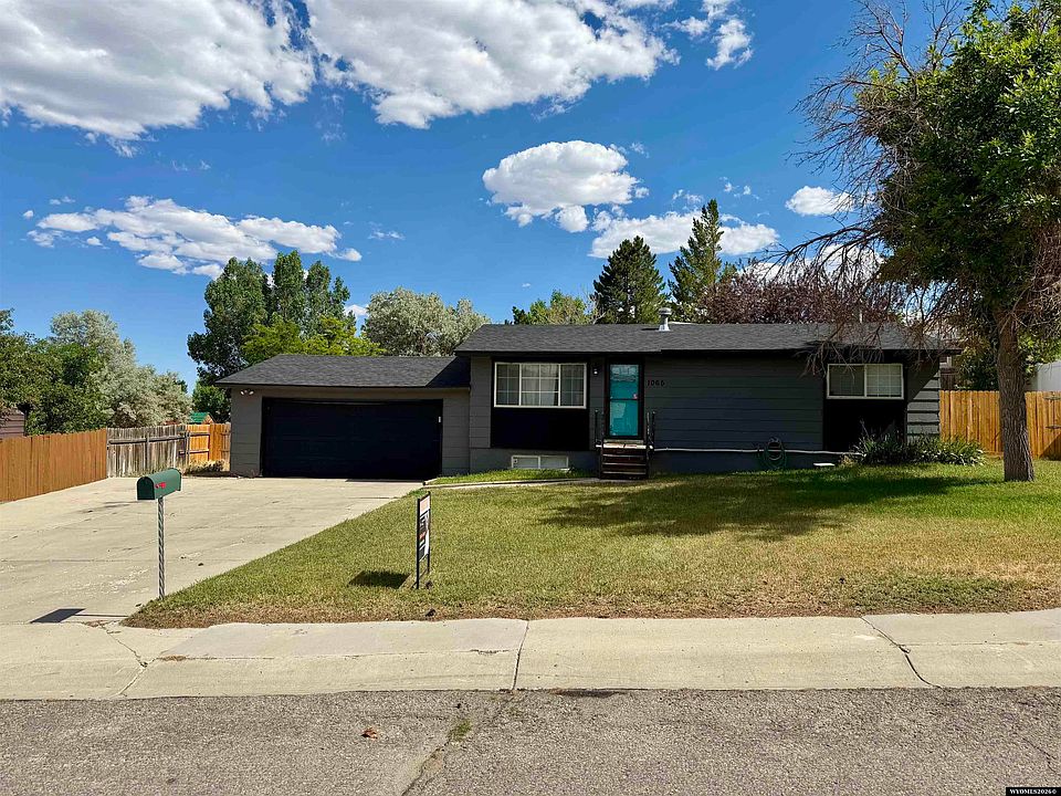 1st image of 1065 Indian Hills Dr
