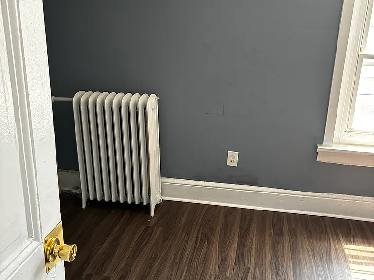 227 E Penn St #2 — Photo 8