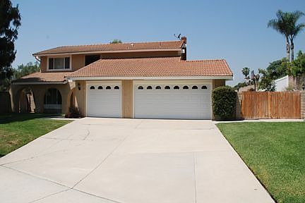 3rd image of 1401 N San Dimas Ave
