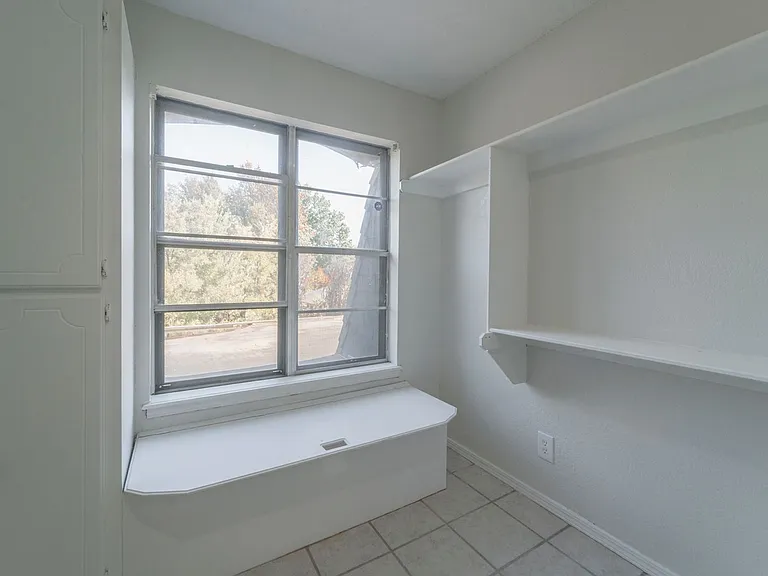 3120 Shadybrook Dr — Photo 40
