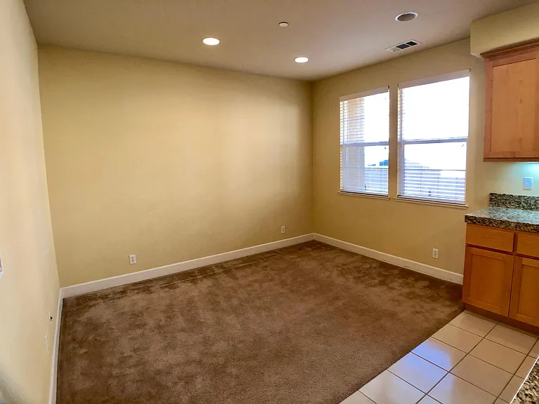 2113 Samaritan Dr — Photo 7