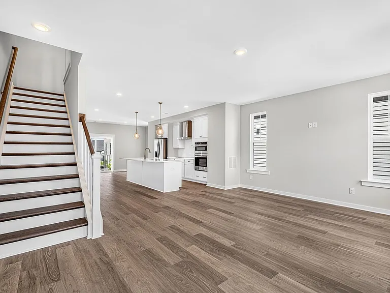 417 Talbot Dr — Photo 5