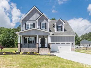 108 Stone Henge Dr, Dunn, NC 28334